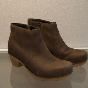 Dansko Maria Boot Taupe